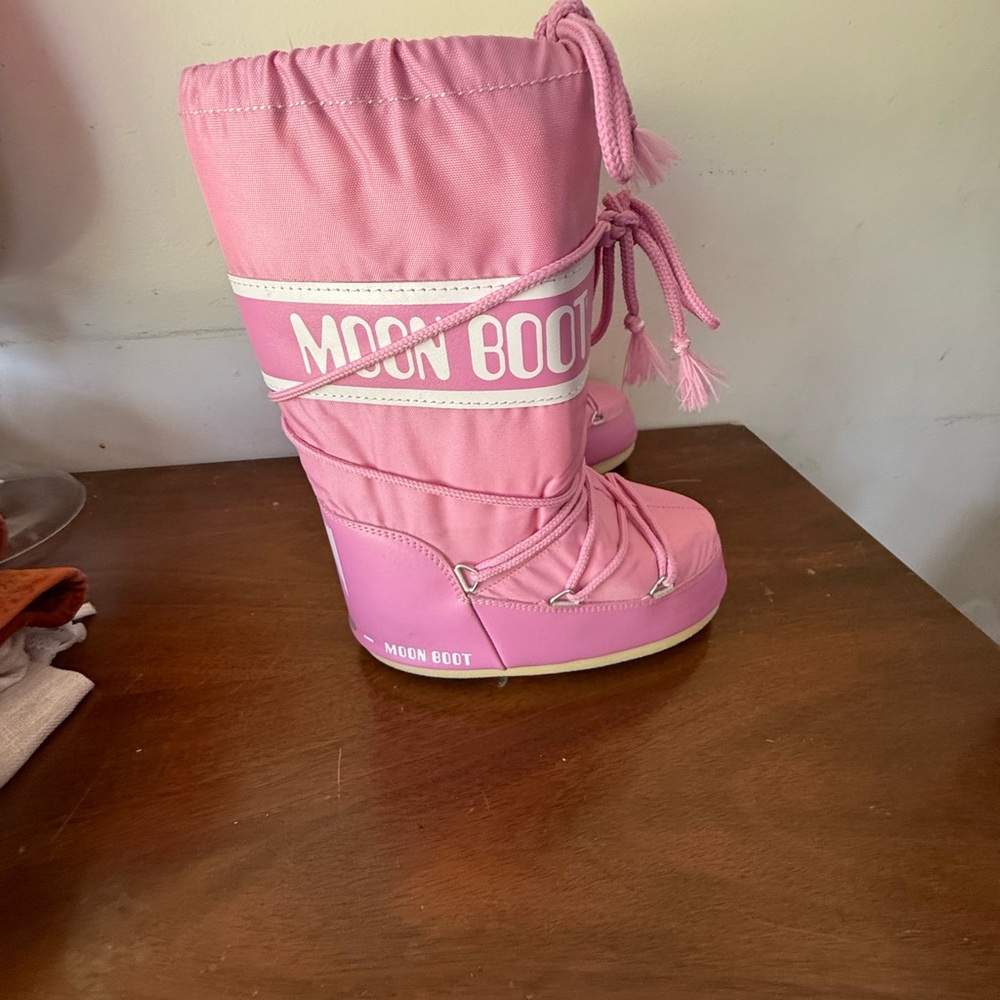 Moon Boot Vibrant Pink Winter Boots